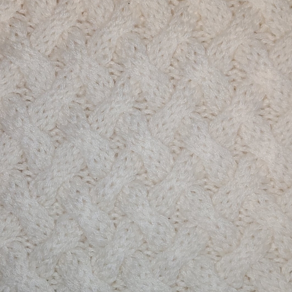 100% Wool Cable Knit Turtleneck Sweater - Picture 2 of 3